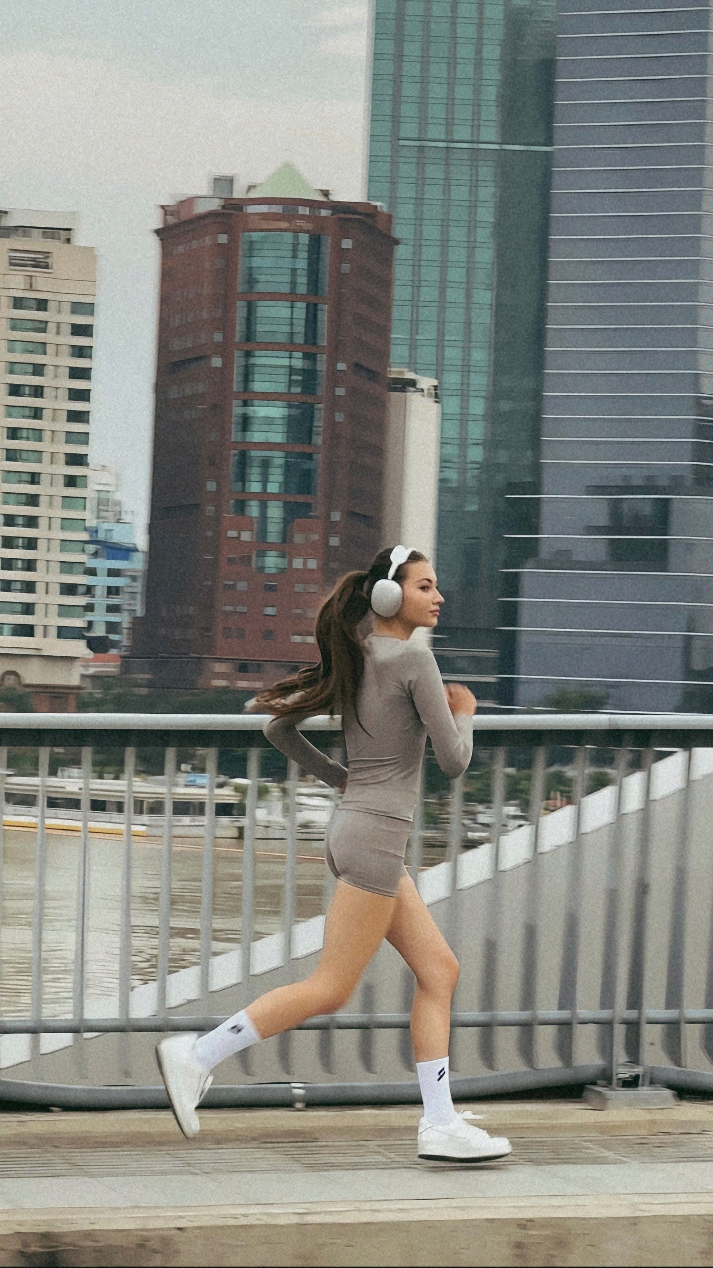 Set Momentum - Grey